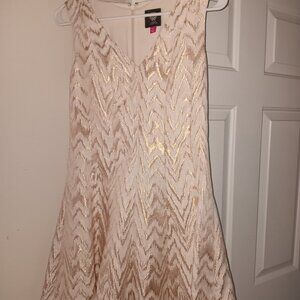 Vince Camuto Cream dress with gold textured pattern